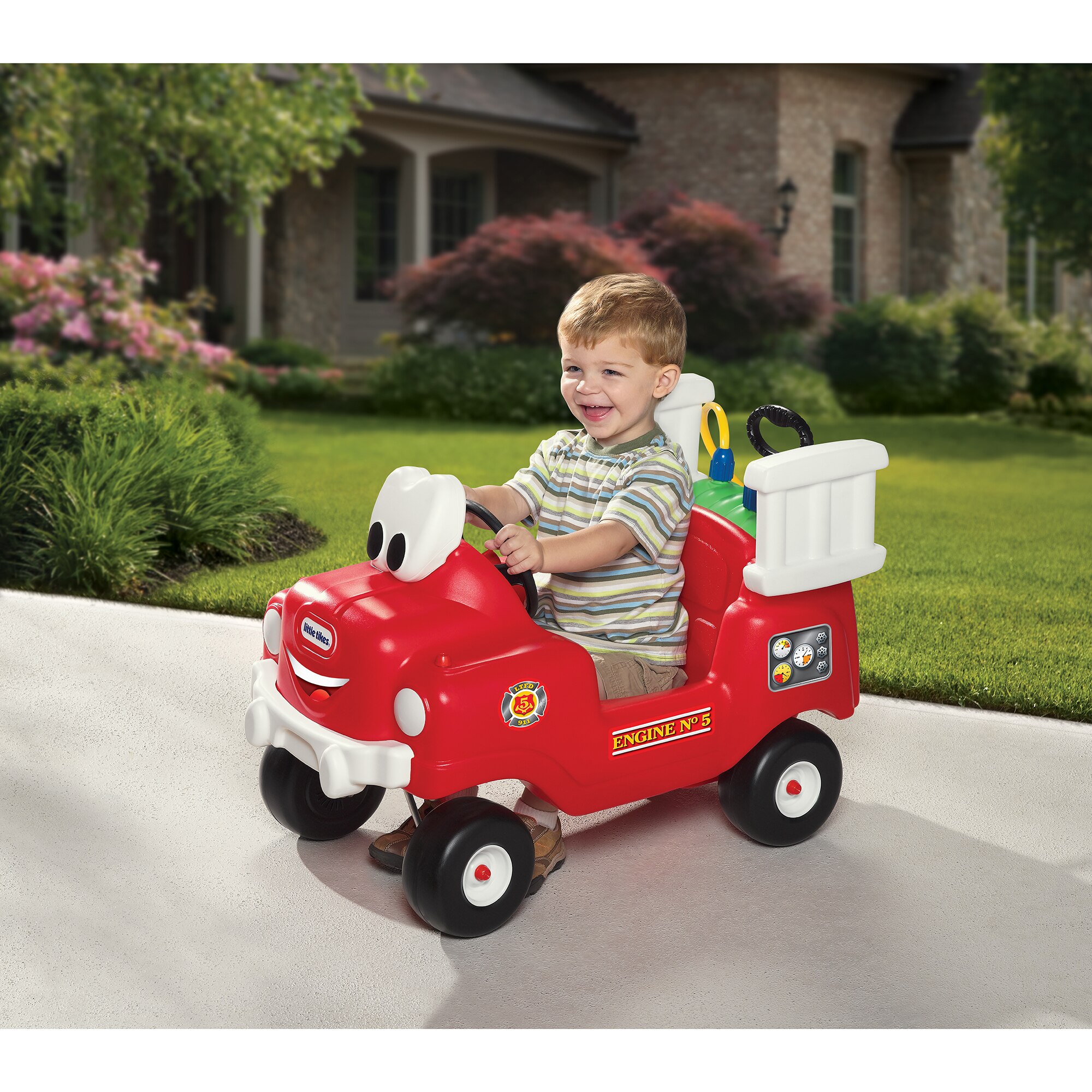 Little tikes store fire engine coupe