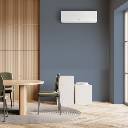 Aparat de aer conditionat Electrolux EACS/I-09HTP, 9000BTU, Clasa A++, Inverter, Incalzire, 7 viteze, Mod ECO, Mod de noapte, Carcasa anti-rugina, R32, WiFi, Functie de Ionizare, Lampa UV