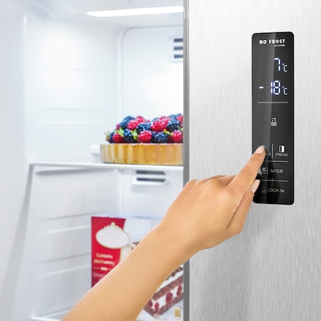 Frigider side by side, Bomann, SBS 7344, Total No Frost, 442 litri, H 177 cm, silentios, rafturi din sticla, display digital, sistem MultiAirflow si Holiday Mod, racire si congelare rapida, alarma usi deschise, inox