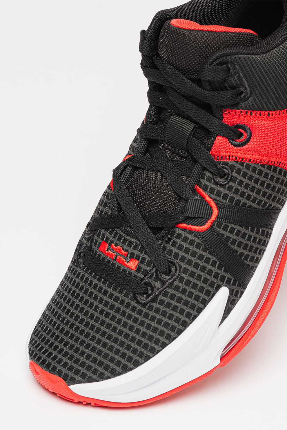 Nike. Pantofi unisex mid-cut pentru baschet Lebron Witness VII