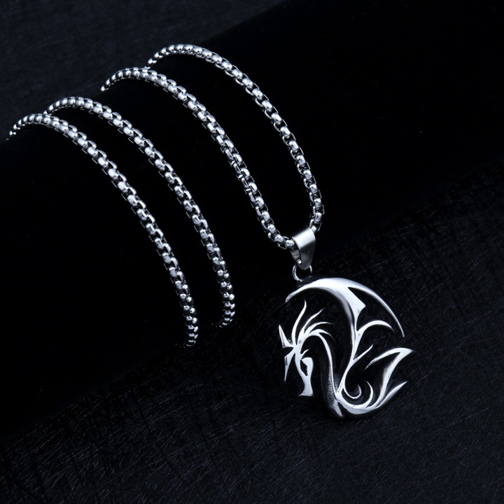 Fantasy nyaklánc, minimalista design sárkány medállal, unisex, ezüst, EFAYN