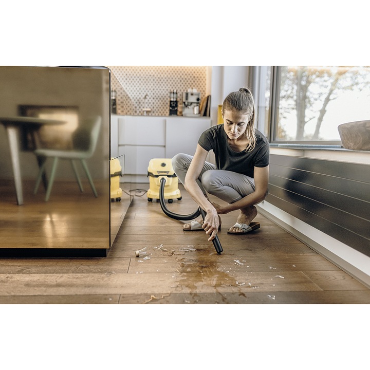 Прахосмукачка Karcher WD 2 Plus V-15/6/18/C, 1.628-014.0, Мокро и сухо почистване, Резервоар 15 л, Маркуч 1.8 м, 1000W, Функция издухване, Функция "Pull & Push", Патронен филтър , Жълт/Черен