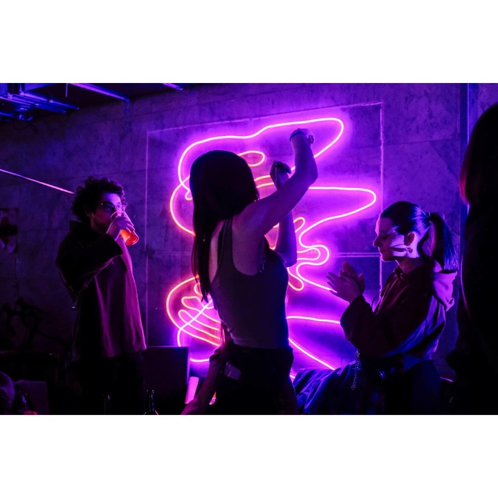 Картина на платно - Cyberpunk Girl Dancing Neon, 30 x 40 cm