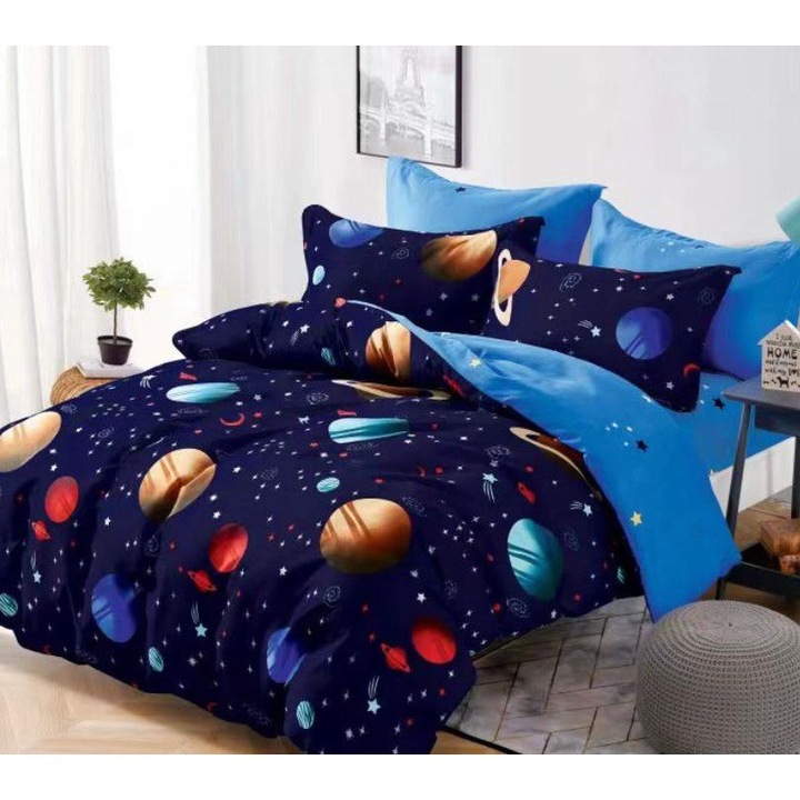 Set Lenjerie de pat dublu, 2 persoane, Pucioasa, Bumbac, Finet, 6 Piese, Cearceaf de pat 245 x 250 cm, Cearceaf pilota 200 x 230 cm, 2 fete de perna 70 x 70 cm, 2 fete de perna 55 x 80 cm, Albastru/Bleumarin, Doua fete, Model planete, PUC-0040