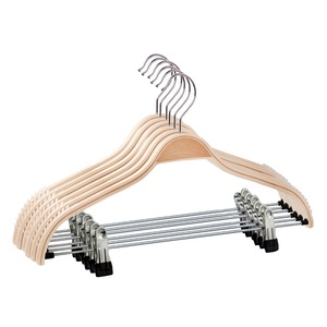 Umerase pentru haine si suporturi