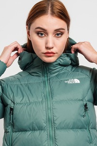 Jachete si geci sport dama