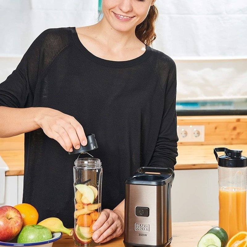 Chollo Batidora de vaso Black Decker BXJBA350E de 350 W y 600 ml por