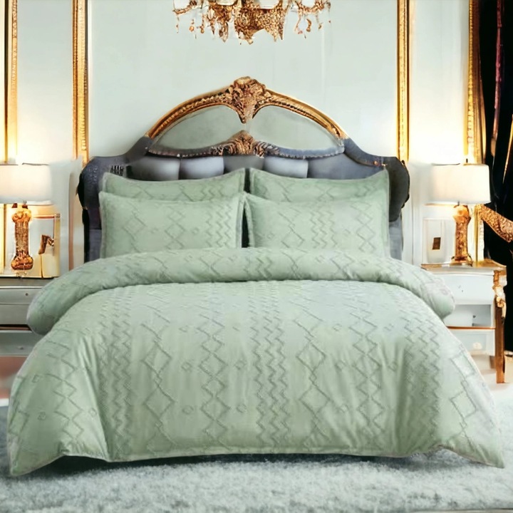 Зелен памучен двоен комплект спално бельо, с бродирани кичури на коси линии и ромби, 220x240