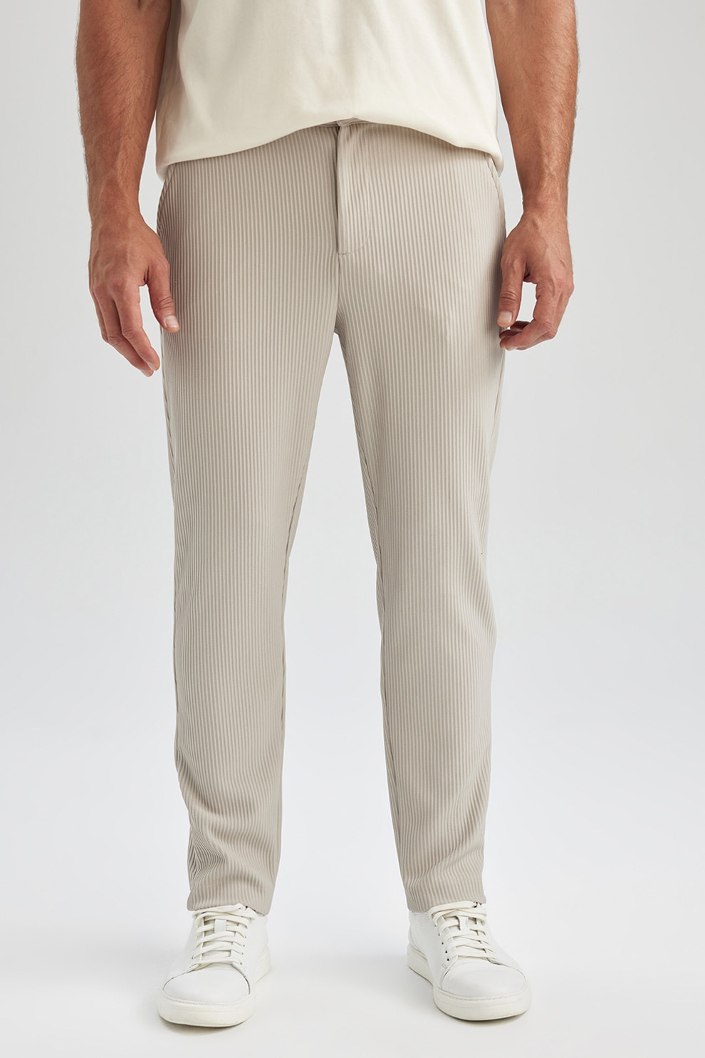 アサラト　Ghotama color model DeFacto, Pantaloni scurti de baie cu imprimeu tropical