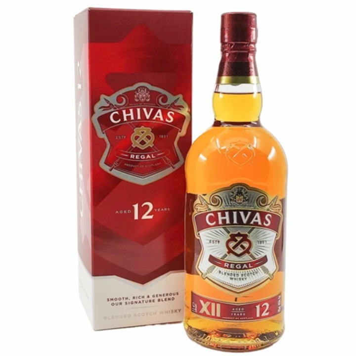 Chivas Regal 12 éves Skót Blended Whisky díszdobozban 40%, 0.7l