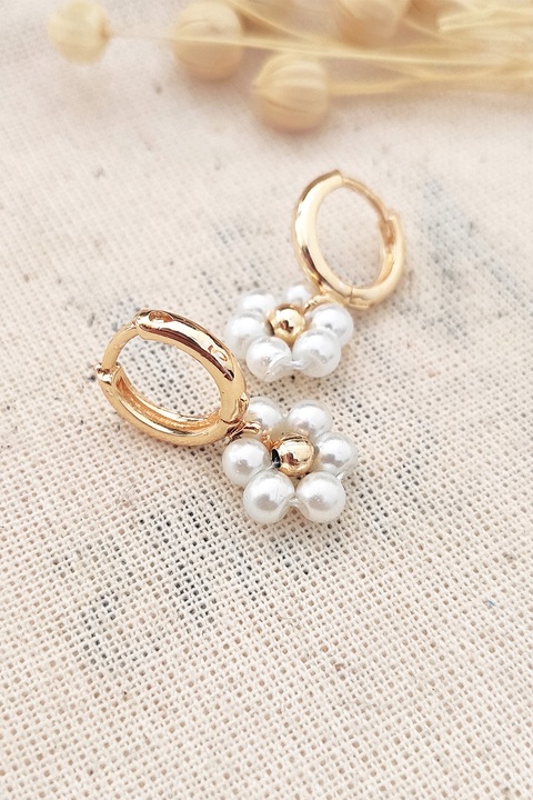 Atelier Miu, Lógós fülbevaló szintetikus gyöngyökkel, Aranyszín, Fehér
