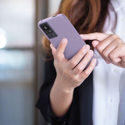 Kwmobile Case Compatible With TCL 40 SE - Clear Case Soft Slim Flexible Protective TPU Phone Cover - Transparent
