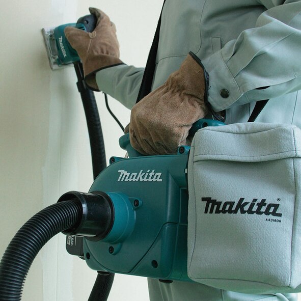 Makita - Aspirator 3L compatibil cu acumulator Li-Ion 18V [DVC350Z]