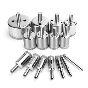 Seturi si accesorii pentru gaurit si insurubat