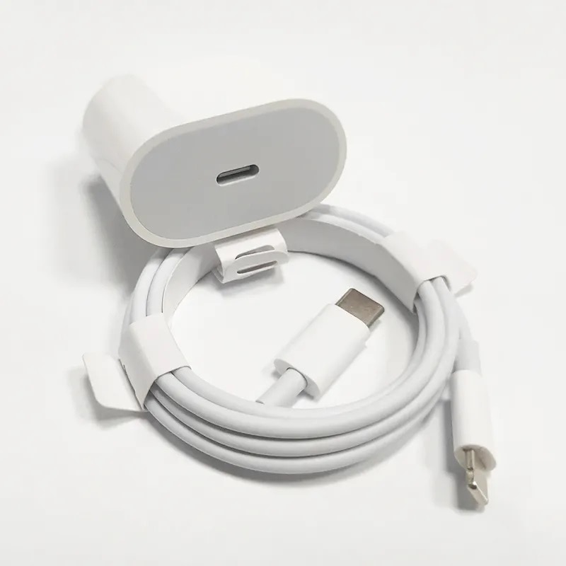 Incarcator fast charge 20W cu cablu de date 1m Type-C TO Lightning