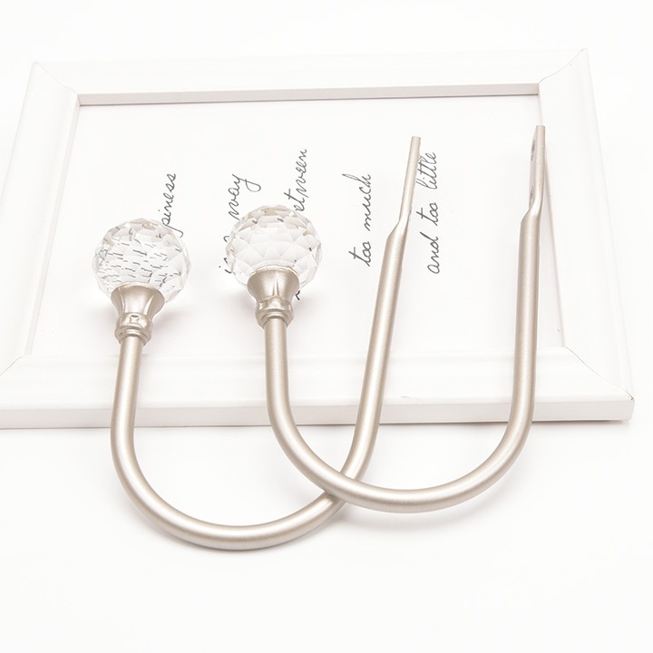 Set de 2 suporturi pentru perdele, design cu bila de cristal, metal auriu, 15.5x13.8cm