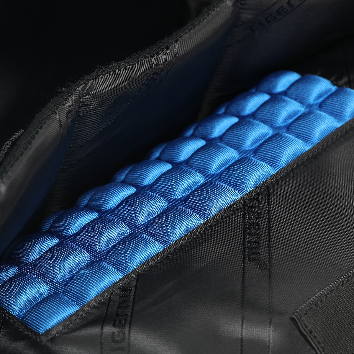 Rucsac laptop 15.6" smart business, impermeabil, cu buzunar laptop antisoc, Tigernu, 43.5x30x21 cm, Negru