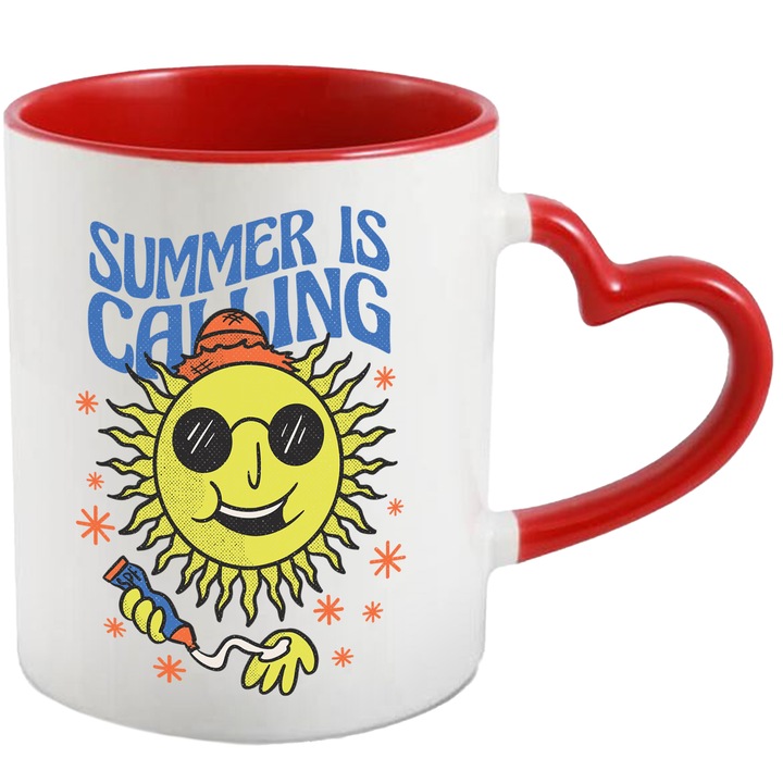 Cana Cu Text In Engleza Summer Is Calling, Soare Cu Ochelari Si Palarie De Baie Dandu-se Cu Crema Cu Protecrie Solara, Vacanta, Palmieri, Multicolor 330 ml, cu maner Inima Rosie