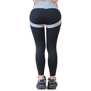 Pantaloni sport dama