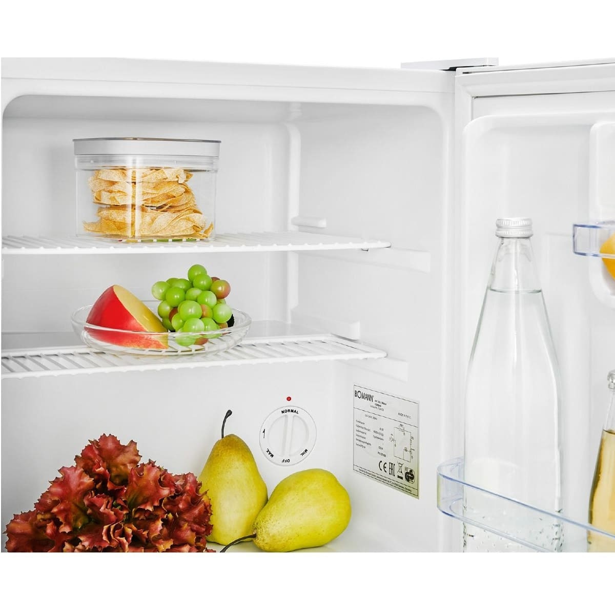 Frigider minibar cu 1 usa Bomann, Cool Box, H 51 cm, volum 42 litri, ideal pentru birou, hotel, camping, consum redus, 2 rafturi pentru depozitare, 2 compartimente pe usa, temperatura ajustabila, usa reversibila, picioare ajustabile, silentions, alb