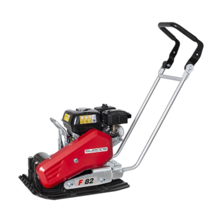 Benzines tömörítő lemez, SWEPAC F82, tömeg 82 kg, teljesítmény 4,8 LE, ütőerő 15 kN, munkaszélesség 430 mm, Honda GX160 motor