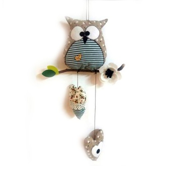 Decoratiune-Bufnita pe Crenguta Decoratiune-Bufnita pe Crenguta