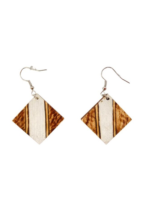 Cercei romb, lemn, pirogravati manual, pictati manual, model abstract alb, 3cm, tortite hipoalergenice