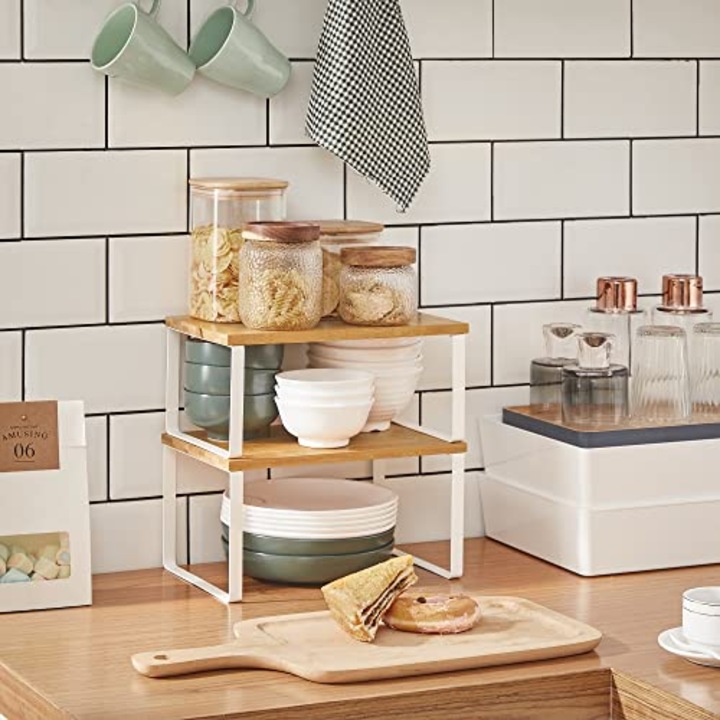 SONGMICS Set 2 rafturi de bucatarie suprapozabile, pentru ustensile sau condimente, 20x30x16cm, natur si alb+