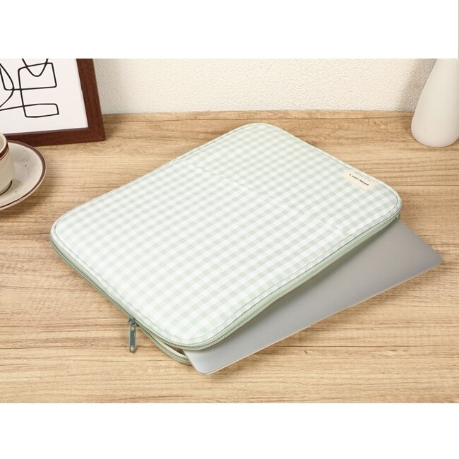 Husa de protectie pentru laptop CLASStitude, compatibila cu diagonala pana la 13 inchi, buzunar tableta, inchidere cu fermoar, 35 x 27 cm, Verde / Alb