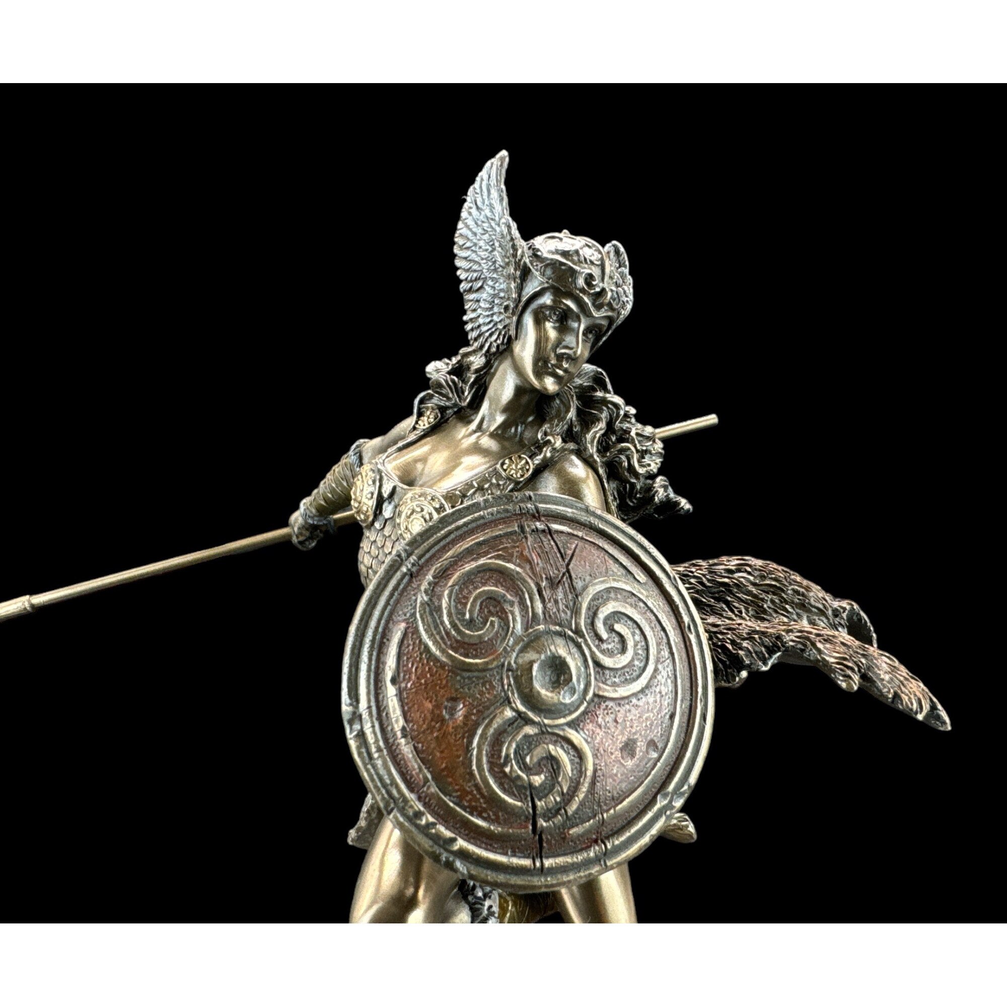 Figurina, Valkyrie Nordica cu Sulita si Scut, din Rasina