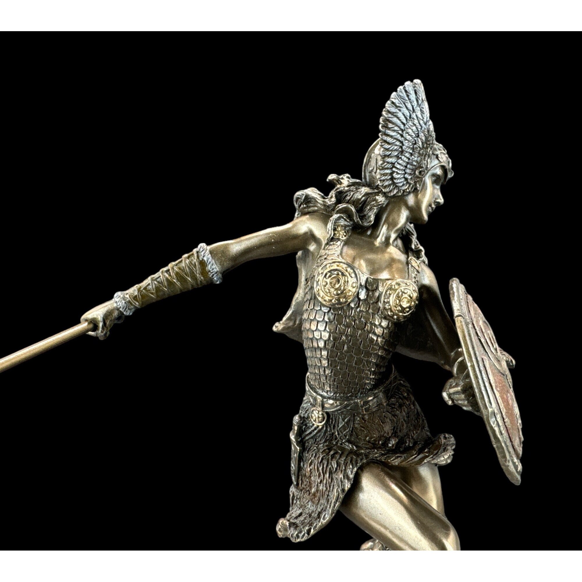 Figurina, Valkyrie Nordica cu Sulita si Scut, din Rasina