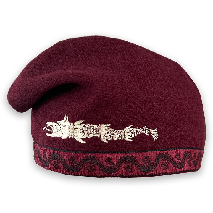 Caciula dacica visinie cu broderie, marimea 2XL