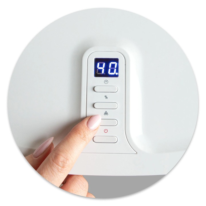 Dezumidificator DacEnergy©, capacitate rezervor apa 2,2 l, cronometru de 12 ore, 60 m3, filtru de particule antibacterian, afisaj LCD, panou de control, functia de dezghetare automata, alb