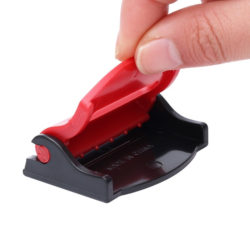 Set 2 x Cleme pentru Fixare Centura de Siguranta, Rosu - eMAG.ro