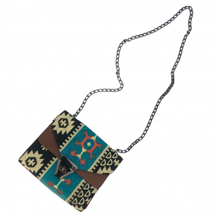 Táska fémpánttal, hagyományos hímzéssel, poliészter, 19x15 cm, többszínű M5