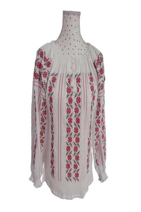 Ie dama Brau Muntenesc, model Valery, masura L, brodata cu rosu pe bumbac alb