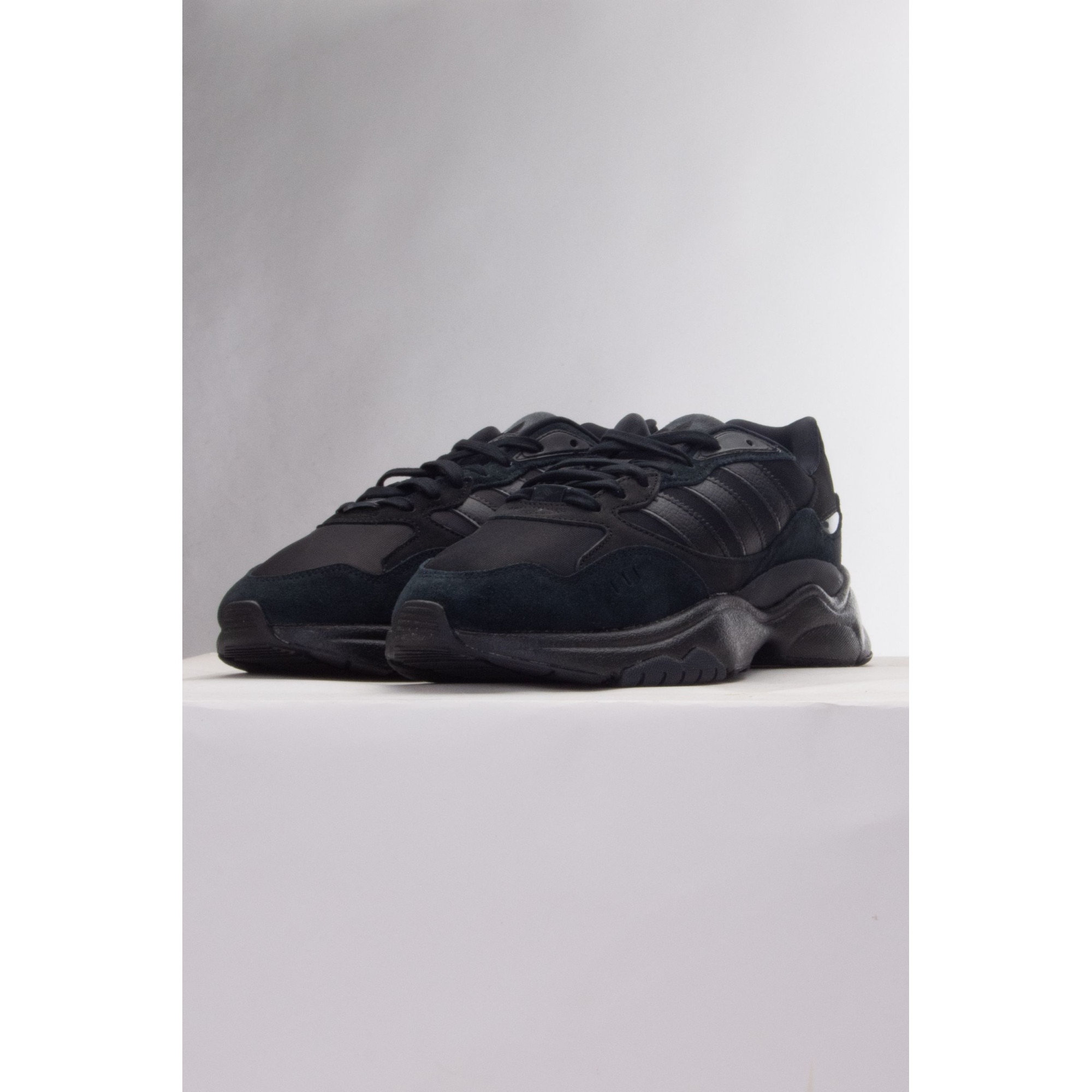 hい TOYOTA HIACE KZH100G WEATHERSTRIP WINDSHIELD 56121-95J04