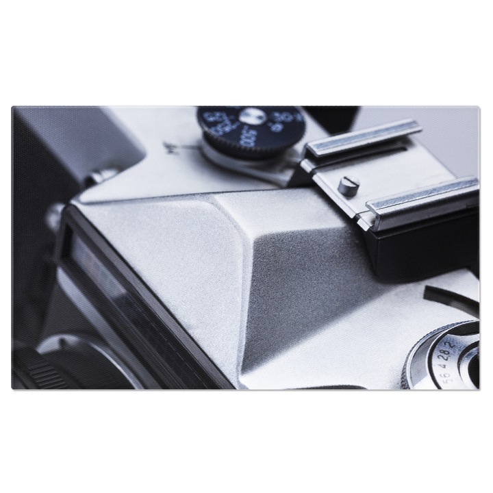 Tablou Canvas - Nostalgia fotografiei: camera veche, lentila, clasic 40x25CM