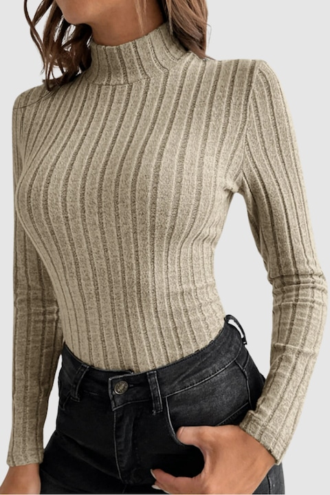 Női meleg garbó, karcsú szabású garbó pulóver, kötött mintával, klasszikus, elegáns, bézs, M