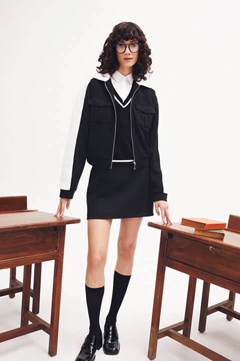 Női fehér, normál szabású, hosszú ujjú ing.