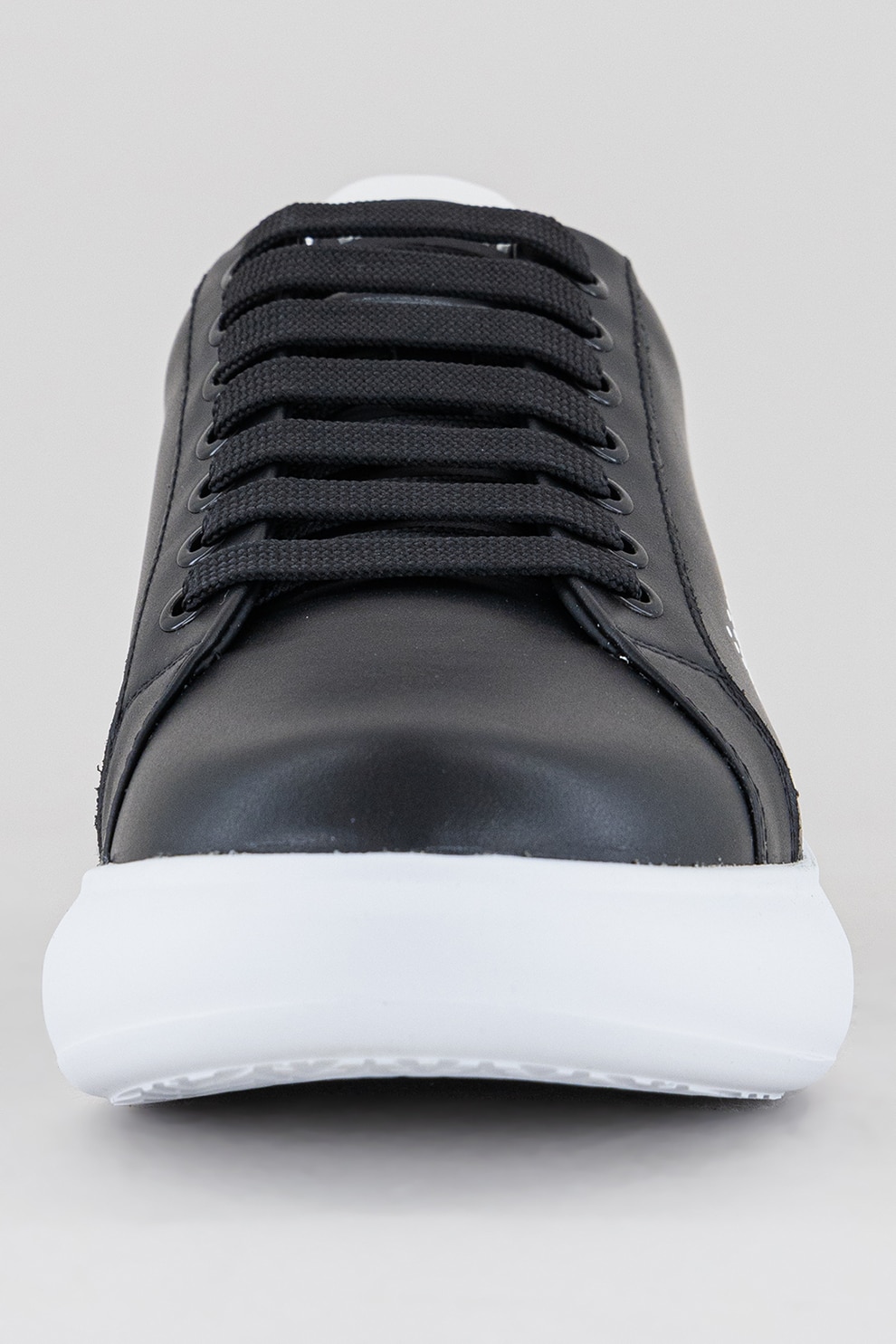 Valentino, Pantofi sport unisex de piele cu logo, Negru, 36 - eMAG.ro