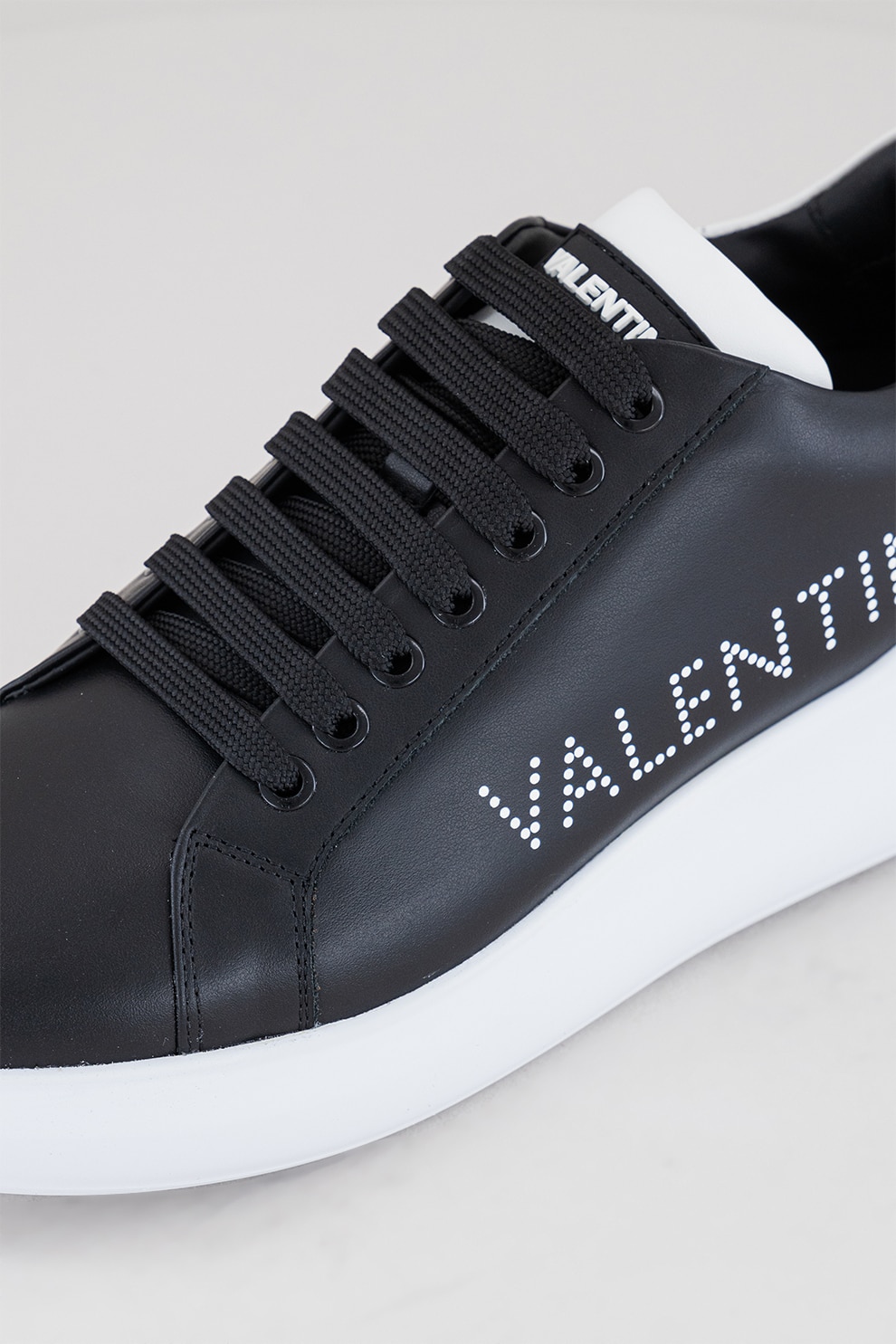 Valentino, Pantofi sport unisex de piele cu logo, Negru, 36 - eMAG.ro