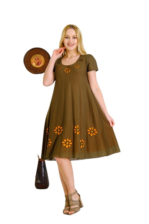 Кафява рокля с перфориран флорален детайл, Кафяв