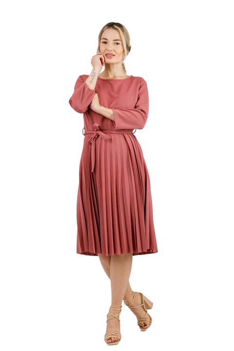 Плисирана рокля в сьомго розово с три-четвърти ръкав и шнур на талията, Розово, One Size