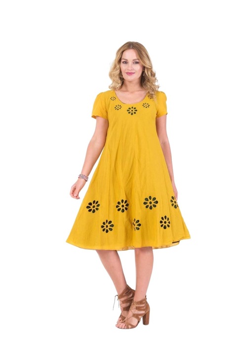 Жълта рокля с перфориран флорален детайл, Жълт