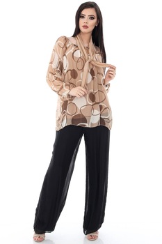 Bluza bej, ROH, prevazuta cu esarfa, M Bluza bej, ROH, prevazuta cu esarfa, M