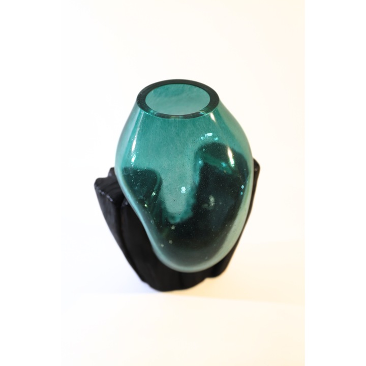 Vaza din sticla si lemn, "The Forest", handmade, modelata si suflata in suport din lemn ars tratat, H25 x D16