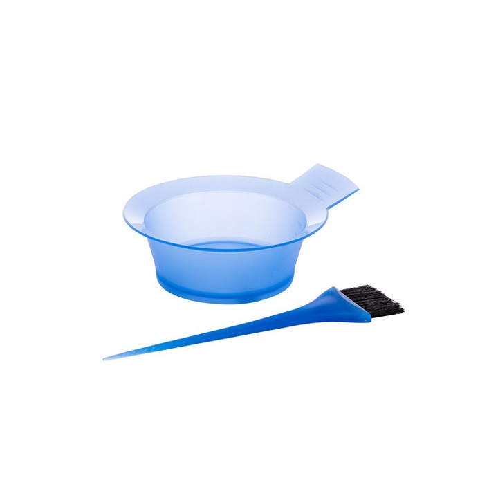 Купа със синя боя