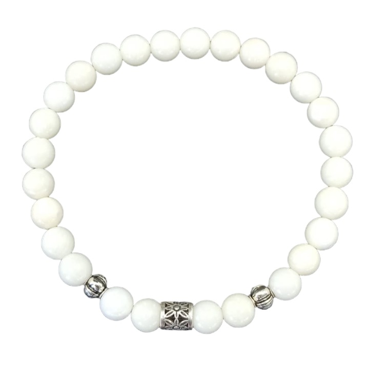 Ezera fehér korall kövekből készült karkötő 925 ezüst kiegészítőkkel, Daria, 17-18 cm
