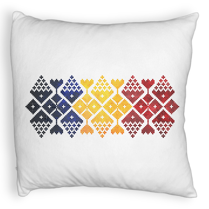 Bolyhos dekorpárna, modell helyi motívumokkal, 40x40 cm, fehér, levehető huzat, fújtató